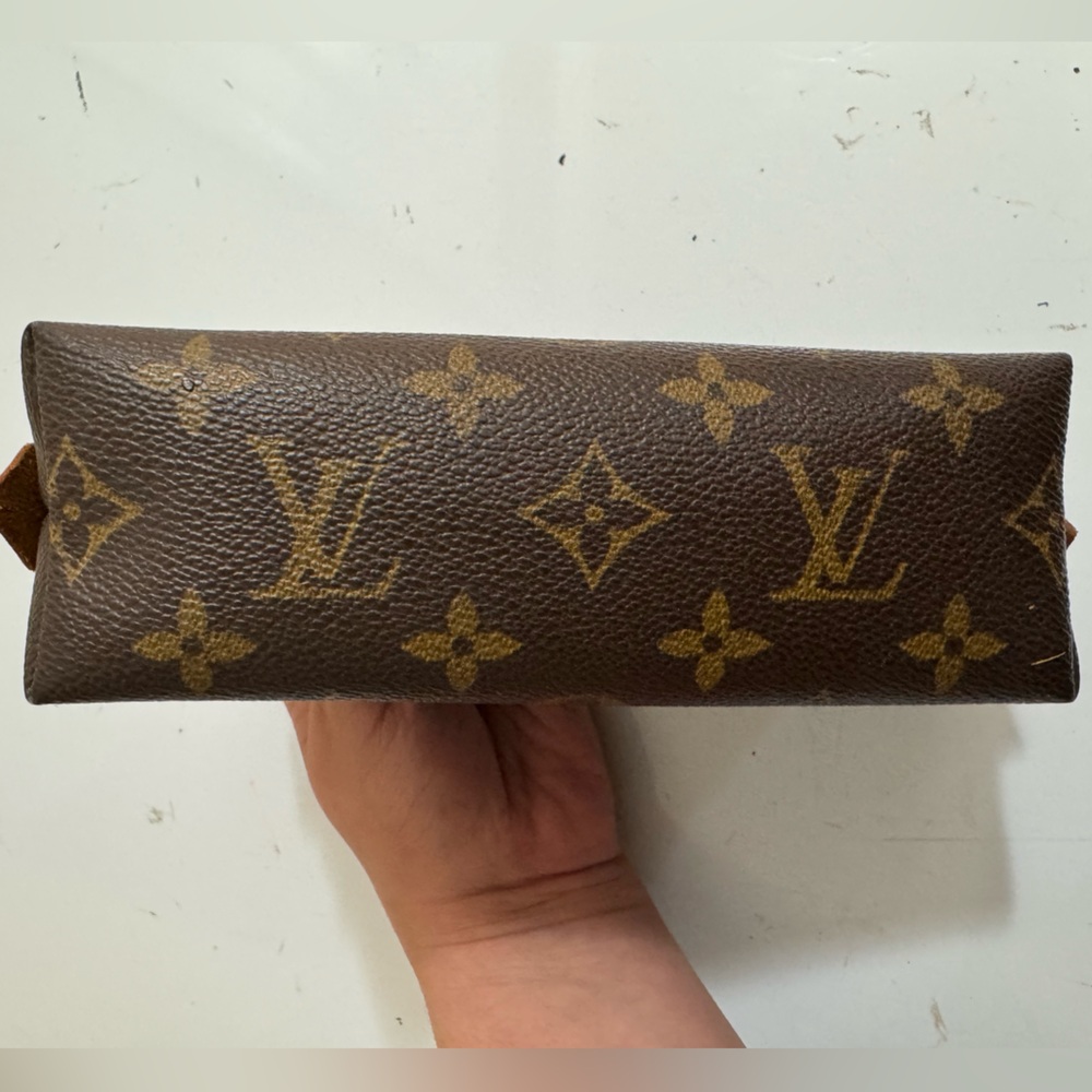 LV Monogram - Louis Vuitton Cosmetic Pouch PM - Picture 10 of 16